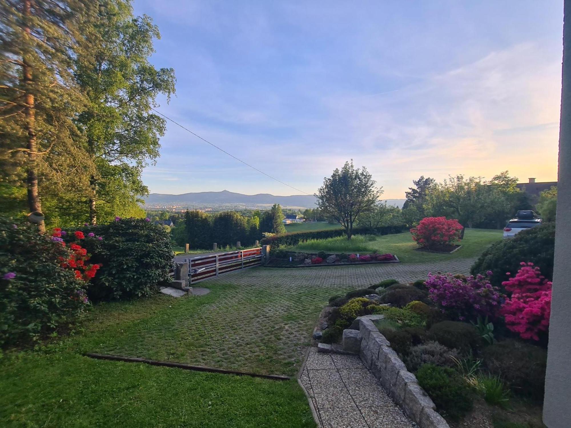 Apartman Radcice 70M2 V Rodinne Vile Reichenberg Exterior foto